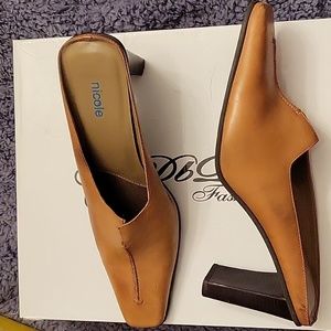 Nicole Caramel leather square toe dress shoes Sz 9